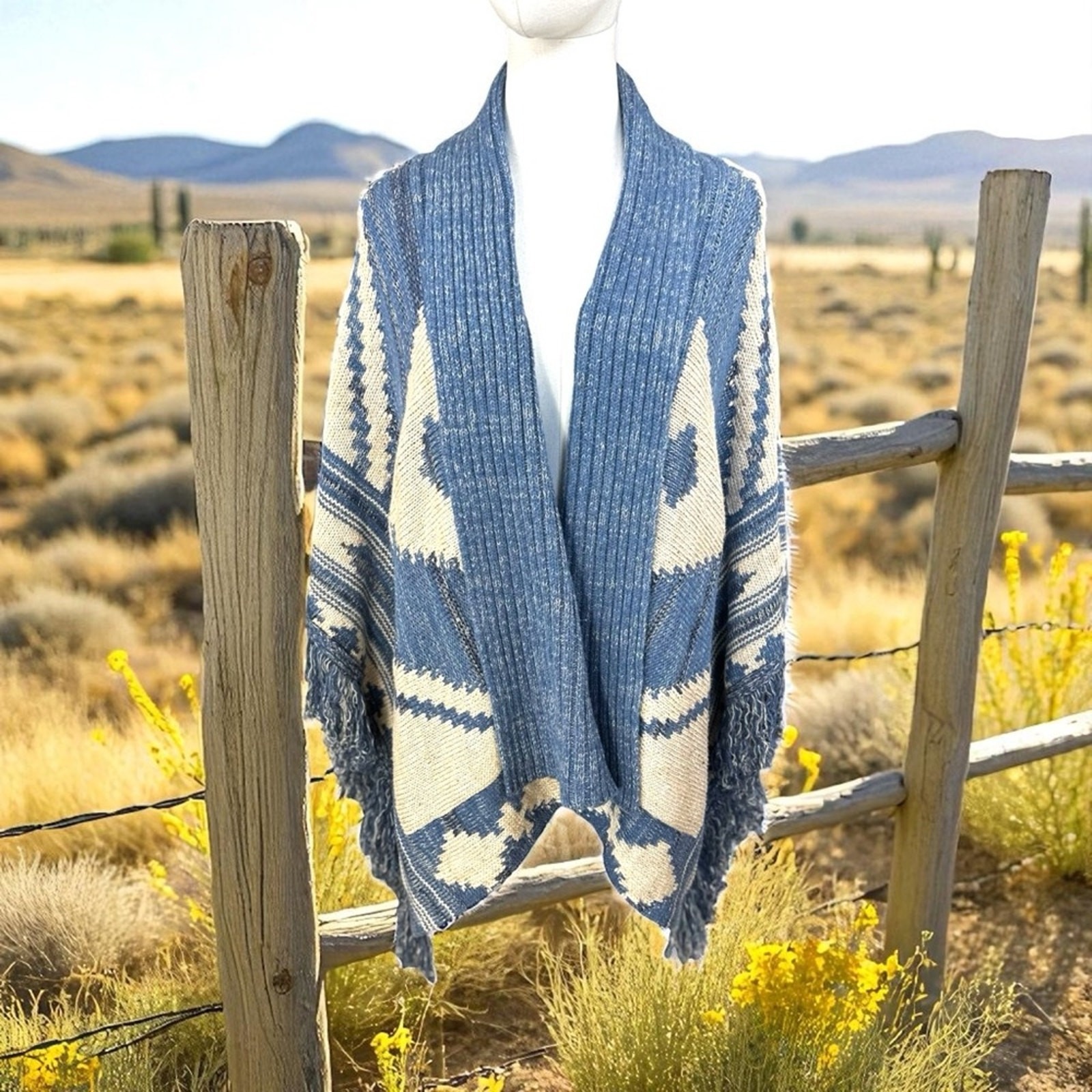 Lauren Ralph Lauren Blue&Cream Sz Sm Poncho Sweater Wrap Wool Linen Aztec Fringe